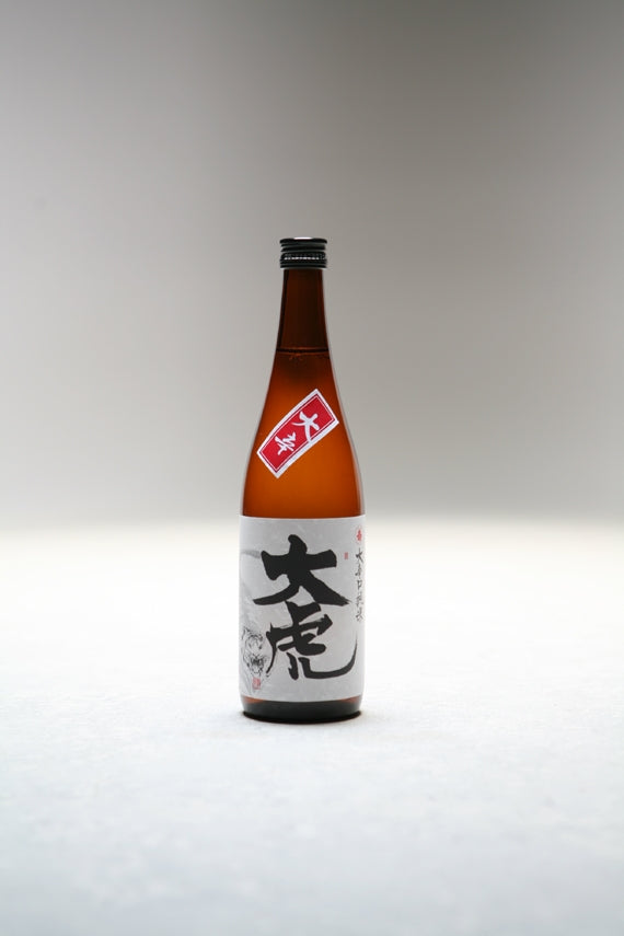 【食事と相性が良い超辛口純米!】大辛口純米 大虎 0.72L【酒・ジュース・飲料】
