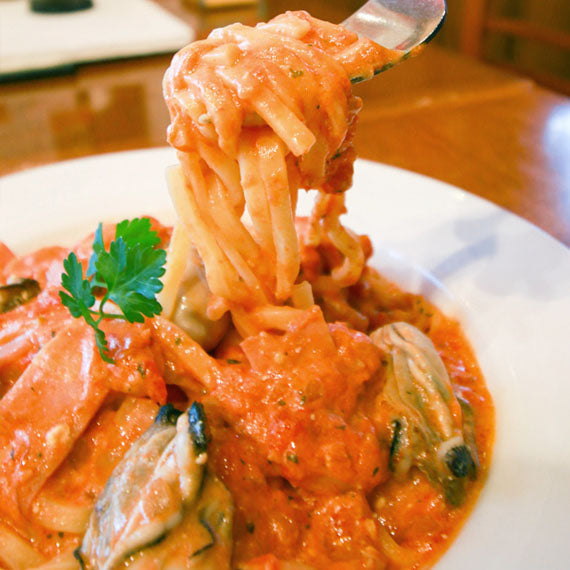 【大粒カキゴロゴロ】カキとクリームチーズの濃厚トマトソース&生パスタ