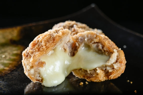 米沢牛入り超のび~るチーズメンチカツ