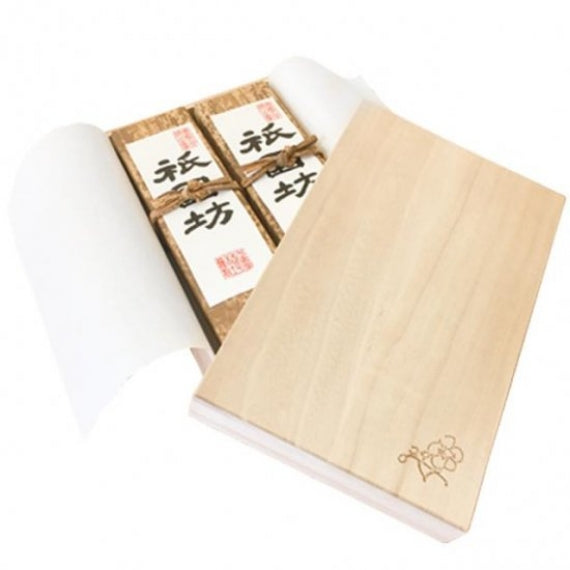 「ザ・広島ブランド 味わいの一品」【柿羊羹 祇園坊 大 (約550g)  木箱入 2棹】