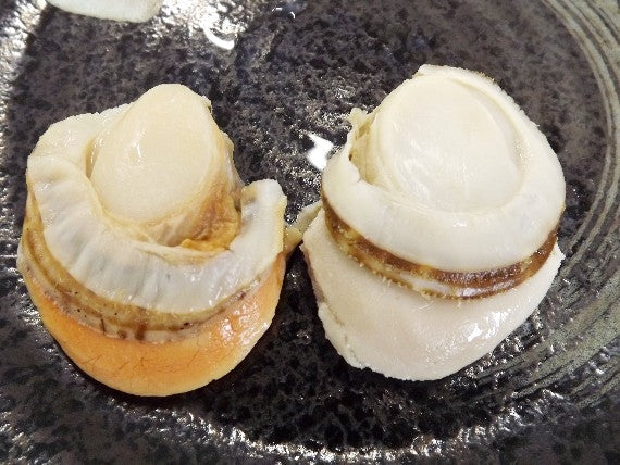 【送料無料】北海道の＜特大＞ボイル帆立【耳・卵付き】800ｇ約20玉※バター醤油焼きがオススメです。