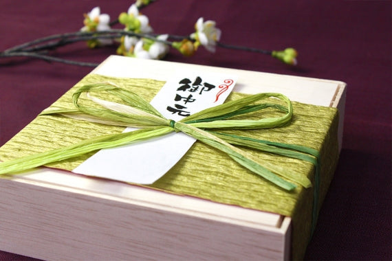 ハチミツと醸造酢で漬けた梅干し 無塩梅干