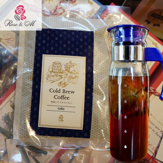 レモンの爽やかな酸味と卵のコクが珈琲によく合います! 贈答 おしゃれ 人気 風の散歩道 レモンケーキ ホール 1本 と 水出し 珈琲 バッグ セット 父の日 美味しい 水出しコーヒー 取り寄せ ケーキセット 手作り 檸檬 コーヒーバッグ スイーツギフト 手土産 お菓子 洋菓子 ホールケーキ ギフト お取り寄せ 出産内祝い 檸檬ケーキ 職場