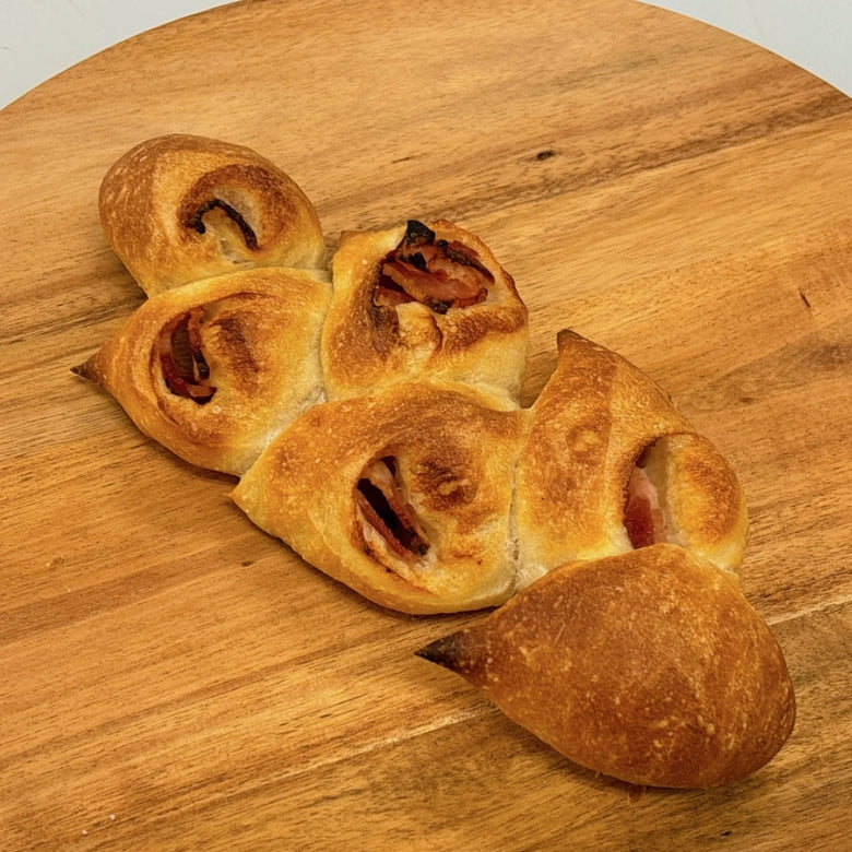 【単品】三元豚のベーコンエピ1個