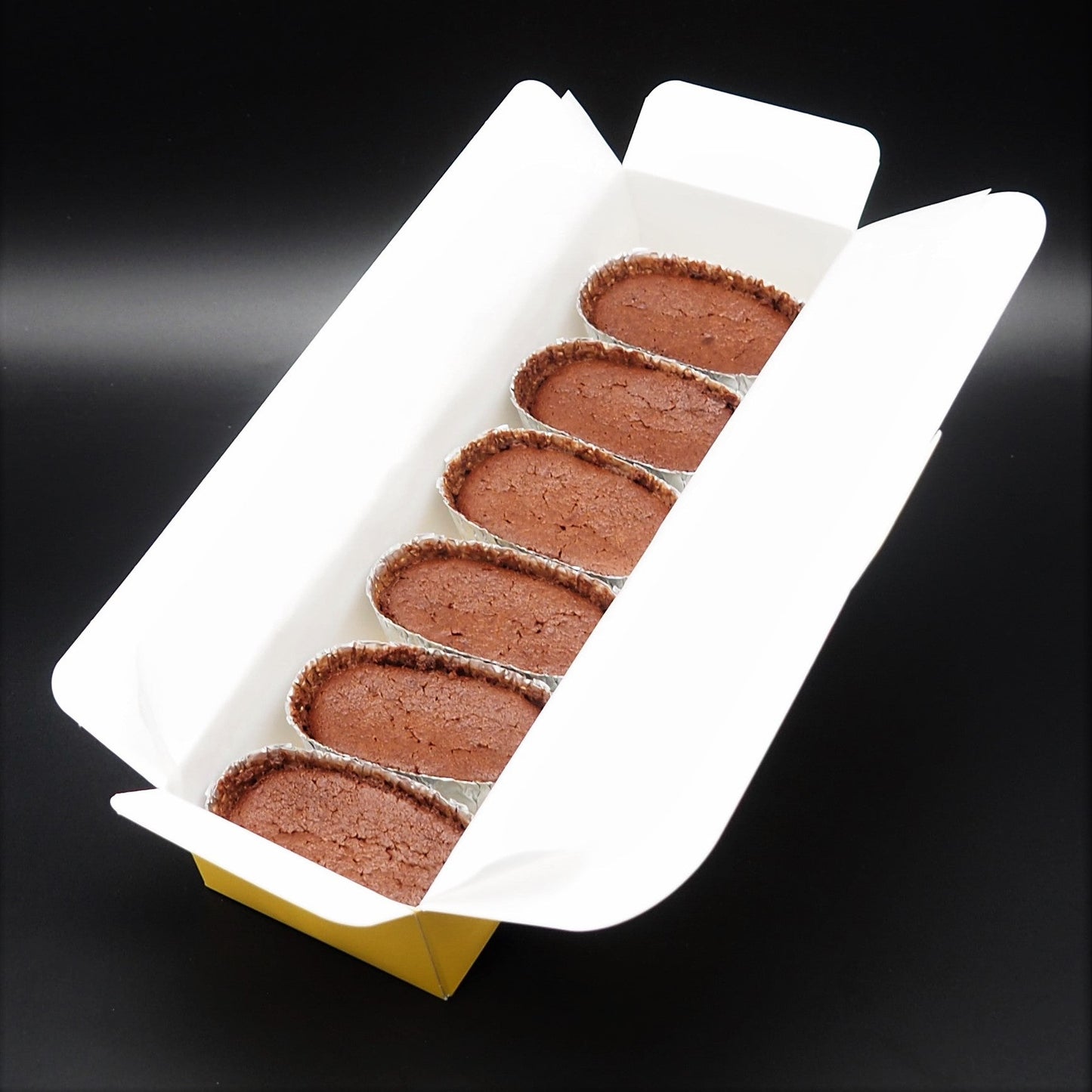 BOSTON(ボストン) チョコレートケーキ「とろけるガトーショコラ」6-18個入【スイーツ・洋菓子・和菓子】