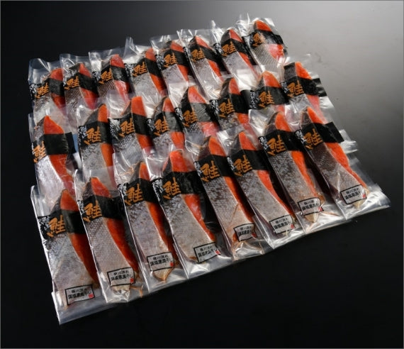 天然紅鮭 笹川流れ藻塩寒風干し 厚切24切