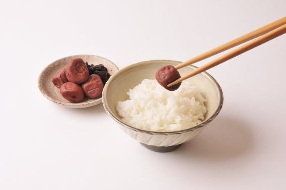 【徳重紅梅園】の鶯宿梅3年熟成1級品300g