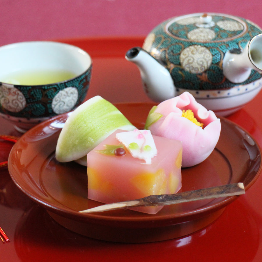 【和菓子のおせち・送料込み】本物の手作り 迎春上生菓子 12選