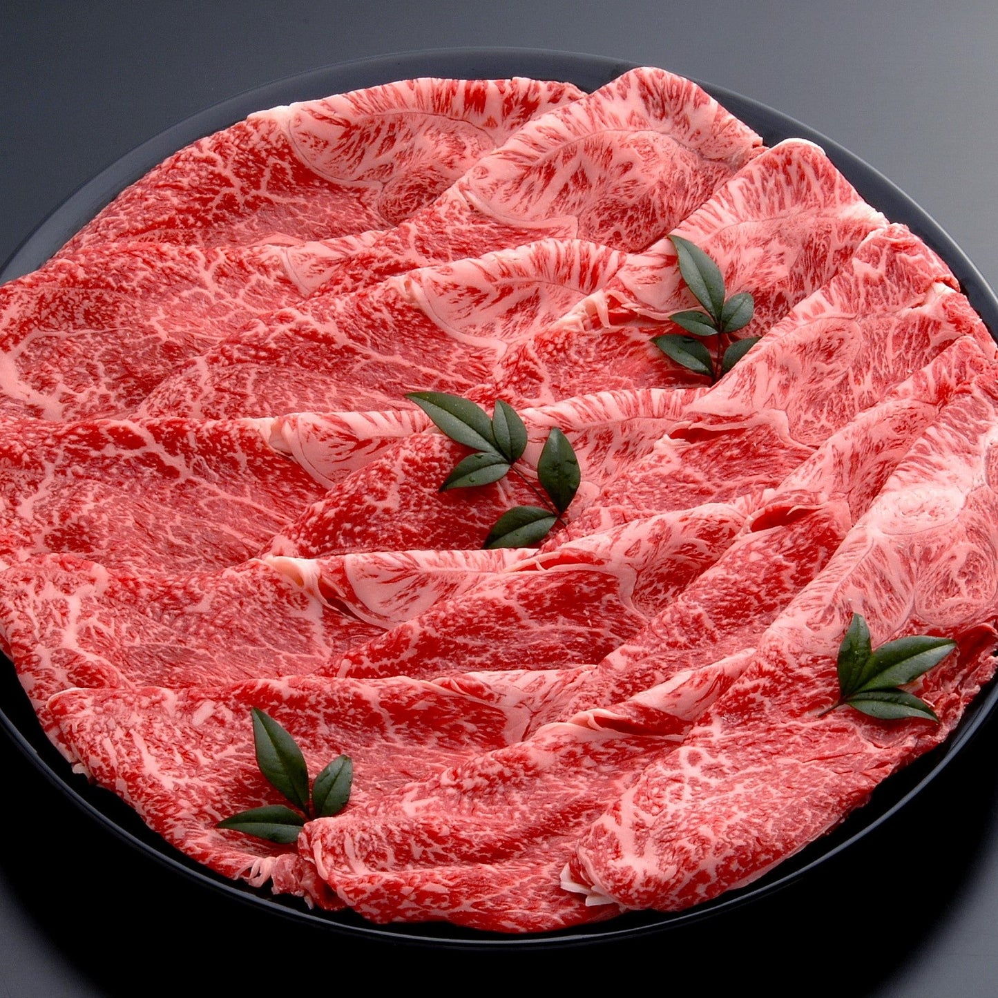 【近江牛の牝牛専門店】特上しゃぶしゃぶ用600g   ぽん酢付き（北海道・沖縄送料別途880円）【お中元】　