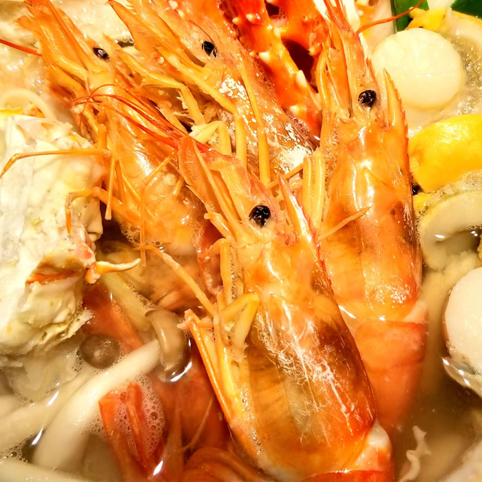 【蟹鍋】タラバ鍋6点セット（生タラバカット500ｇ・タラ切身2切・ボイルホタテ6玉・生エビ4尾・ダシ昆布・乾麺）送料無料※沖縄は別途