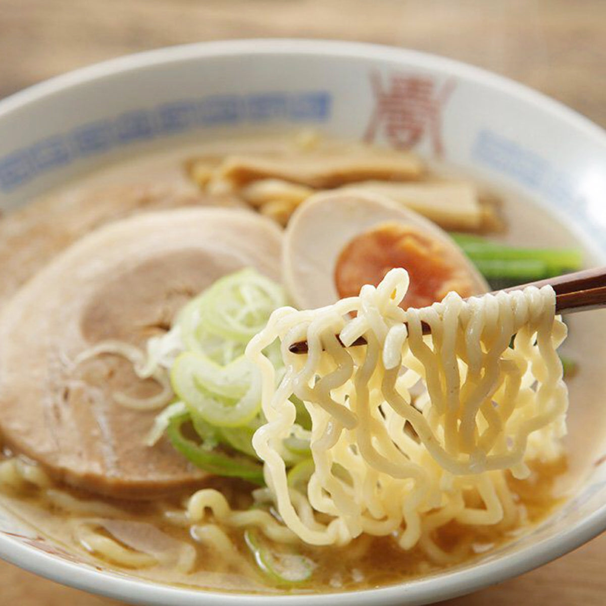 北海道ラーメンセット（札幌みそ・函館しお・旭川しょうゆ・釧路しょうゆ・かにみそなど全16食）・送料無料