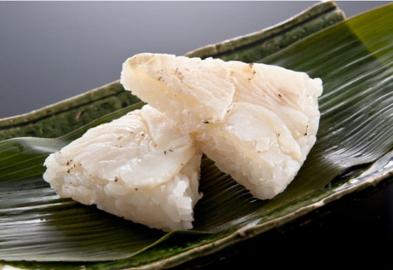 天然ひらめ炙り寿し