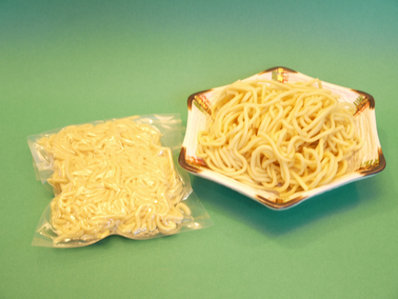 博多ちゃんぽん麺　もちもちでつるつる　【お鍋の〆に是非　2025】