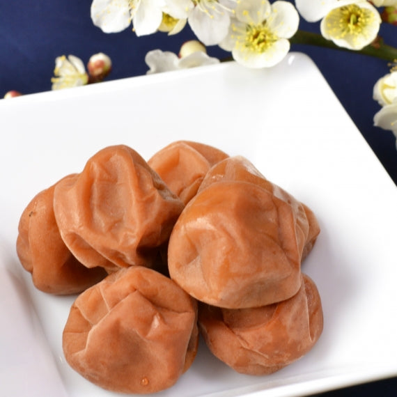 ハチミツと醸造酢で漬けた梅干し　無塩梅干