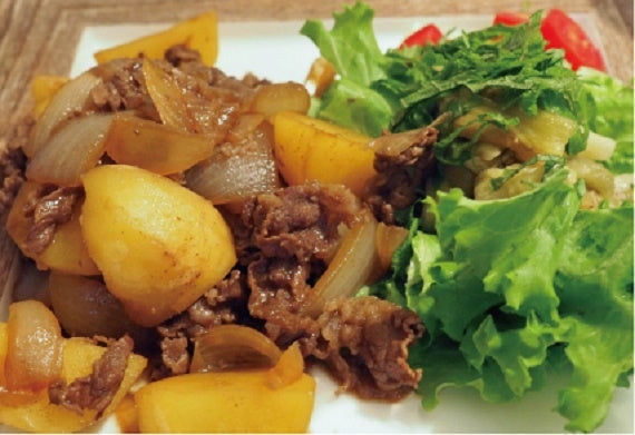 【近江牛の牝牛専門店】切落し　(カタ・モモ・バラ)　 1kg