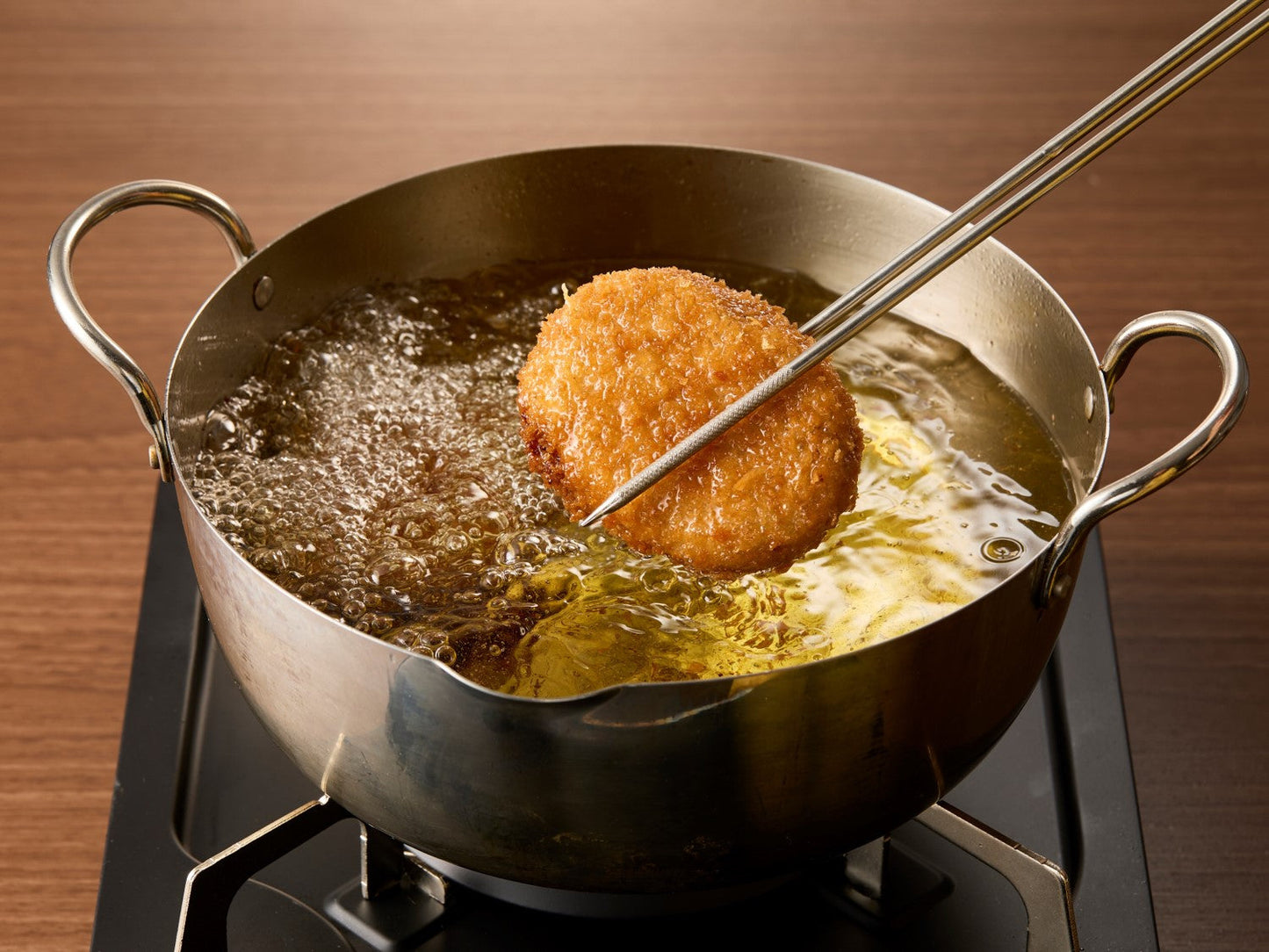 ★知多牛コロッケ４８個セット（３個×１６パック）【冷凍】