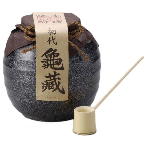 シェリー樽貯蔵本格米焼酎 初代亀蔵 1800ml （送料込）
