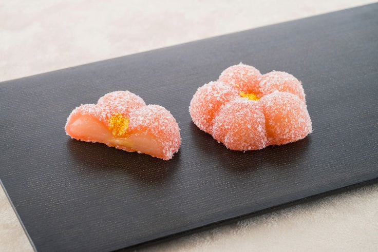 道後つばき花餅 【6個入り】 | 47CLUB – 名産・特産品・ご当地