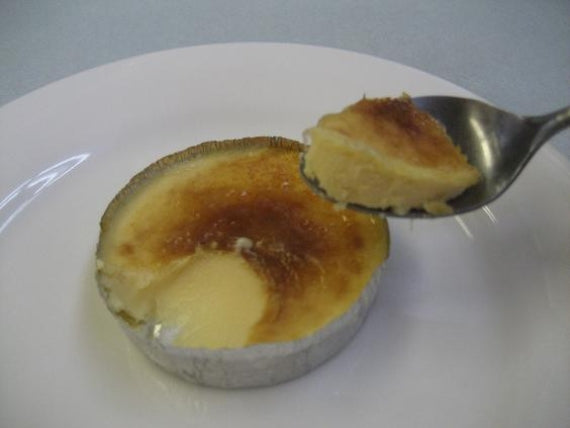 濃厚な生クリームを使った焼きプリン！カタラーナ１５個入り送料無料【スイーツ・洋菓子】                  九州、四国、中国、関西、その他の地域は、有料