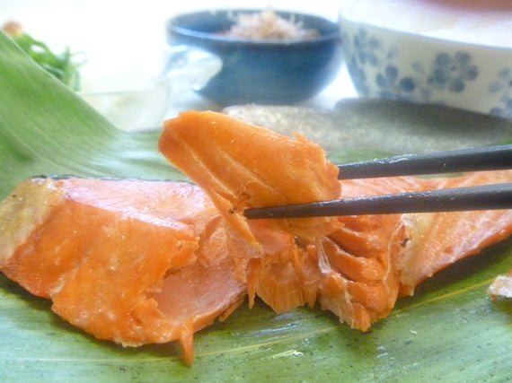 ★『幻のしょっぱい紅鮭・雪鮭漬』　と　『天然甘塩紅鮭』　【文藝春秋SPECIAL 冬号掲載商