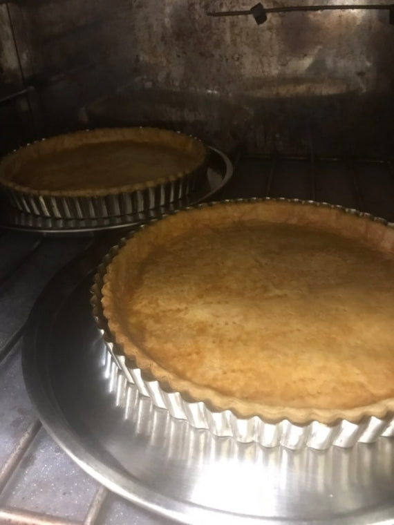 ※配送先　北海道限定※　ブルーチーズとお肉のキッシュ【10,000円以上送料無料】