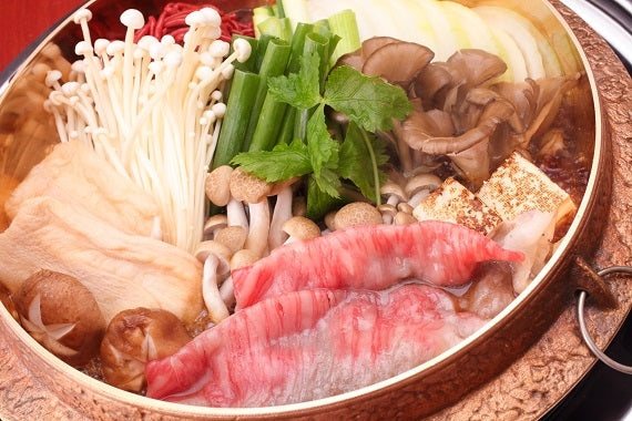 【近江牛の牝牛専門店】ロース・赤身彩りすき焼き用　500g   すき焼きのタレ付き（北海道・沖縄送料別途880円）【お歳暮】