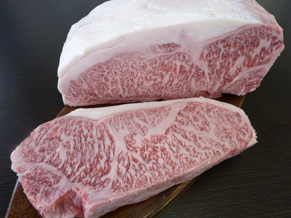 Ａ５等級飛騨牛サーロインステーキ用【精肉・肉加工品】
