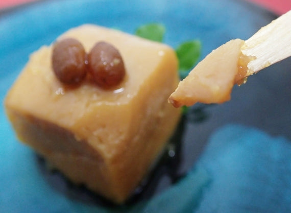 琉球王朝秘伝　豆腐よう 古酒泡盛43°仕込（桃） 紅麴は使っていません　唐辛子入