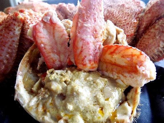 【送料込み】毛がに【極み選別】★900ｇ以上★中サイズ 450g×２尾 「宗谷岬の活ゆで厳選」★身とミソの食べ応えのある大きさ★