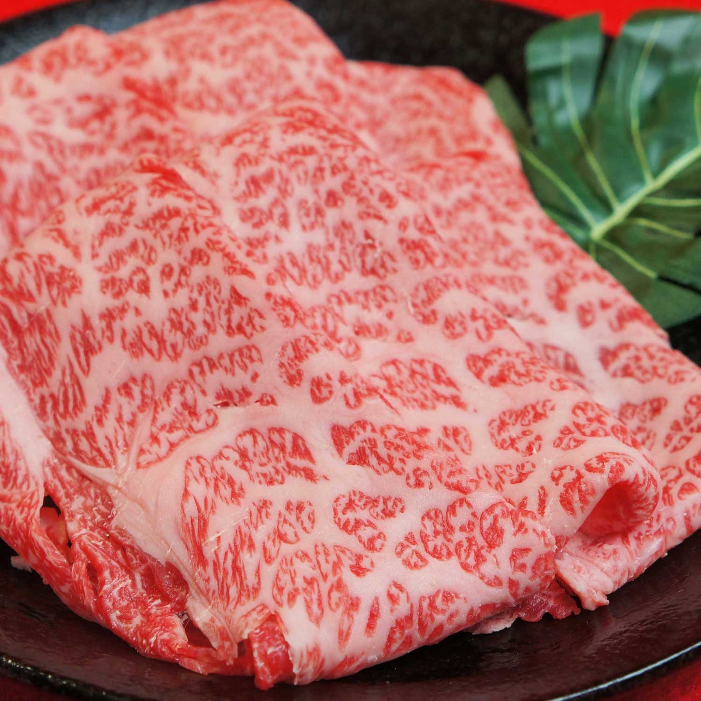 【特選】近江牛霜降りすき焼しゃぶしゃぶ用500g（約3～4人前）【化粧箱入り】冷凍便