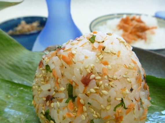 ★『幻のしょっぱい紅鮭・雪鮭漬』　と　『天然甘塩紅鮭』　【文藝春秋SPECIAL 冬号掲載商