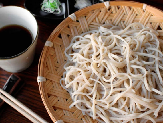 信州産そば粉100%使用信州生そば蕎麦つゆ付4人前　信州長野のお土産