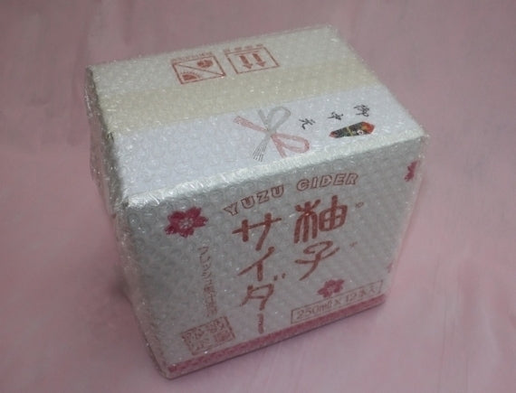 生搾り果汁入り「柚子サイダー」（250ML×24本入）