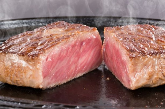 松阪牛ロース芯だけステーキ600ｇ（150ｇ× 4枚）木箱入り