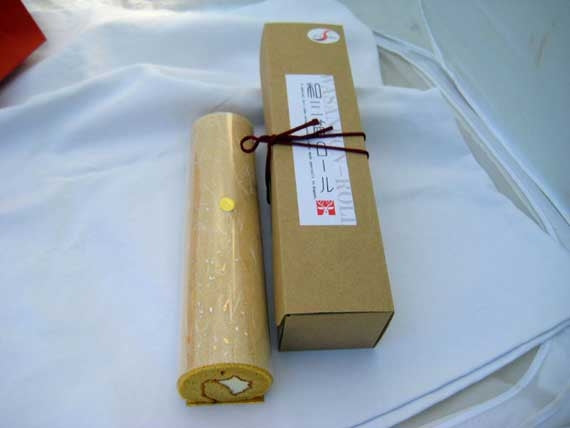 【和三盆ロール】　お中元　夏ギフト　お取り寄せ　讃岐の名産「讃岐和三盆糖」を使用したロールケーキ