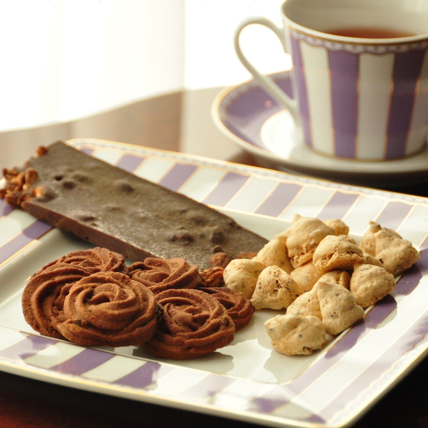 【太田哲雄シェフ】AMAZONCACAOコオロギチョコクランチ＆クッキー セット　135g