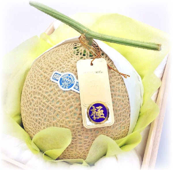 【富士と同等品質】品評会にて上位10位以内受賞農家が作った『極み』クラウンメロン 1玉　桐箱入【送料無料】