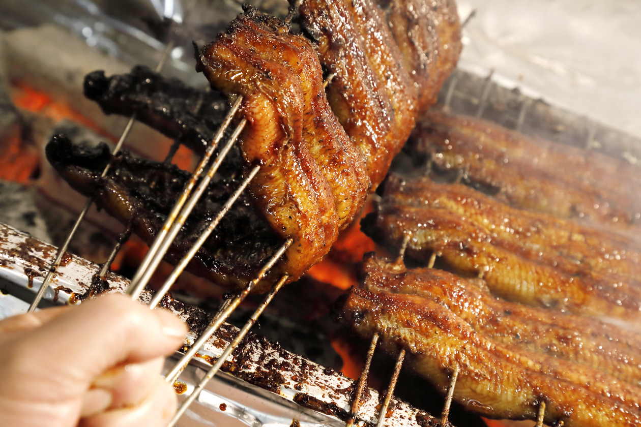 うなぎ長焼ギフト2本セット　【漬魚・魚加工品】【母の日】【父の日】【敬老の日】【お中元】【お歳暮】【土用の丑の日】【ギフト】【お祝い】