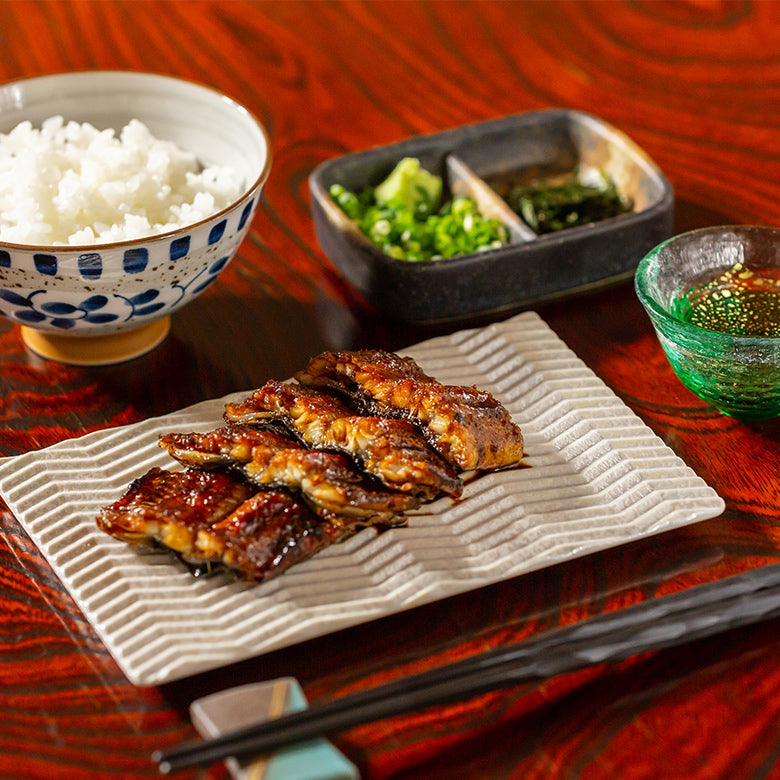 一度食べたら忘れられない　うな丼四人前セット　伝承のタレ・山椒付　UD4