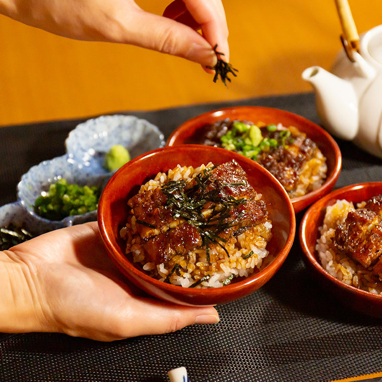 こだわり蒲焼と職人の手作りだしで楽しむ《うなぎまぶし》【自宅使い用簡易保冷袋梱包】 ZUD2KD2Y2　