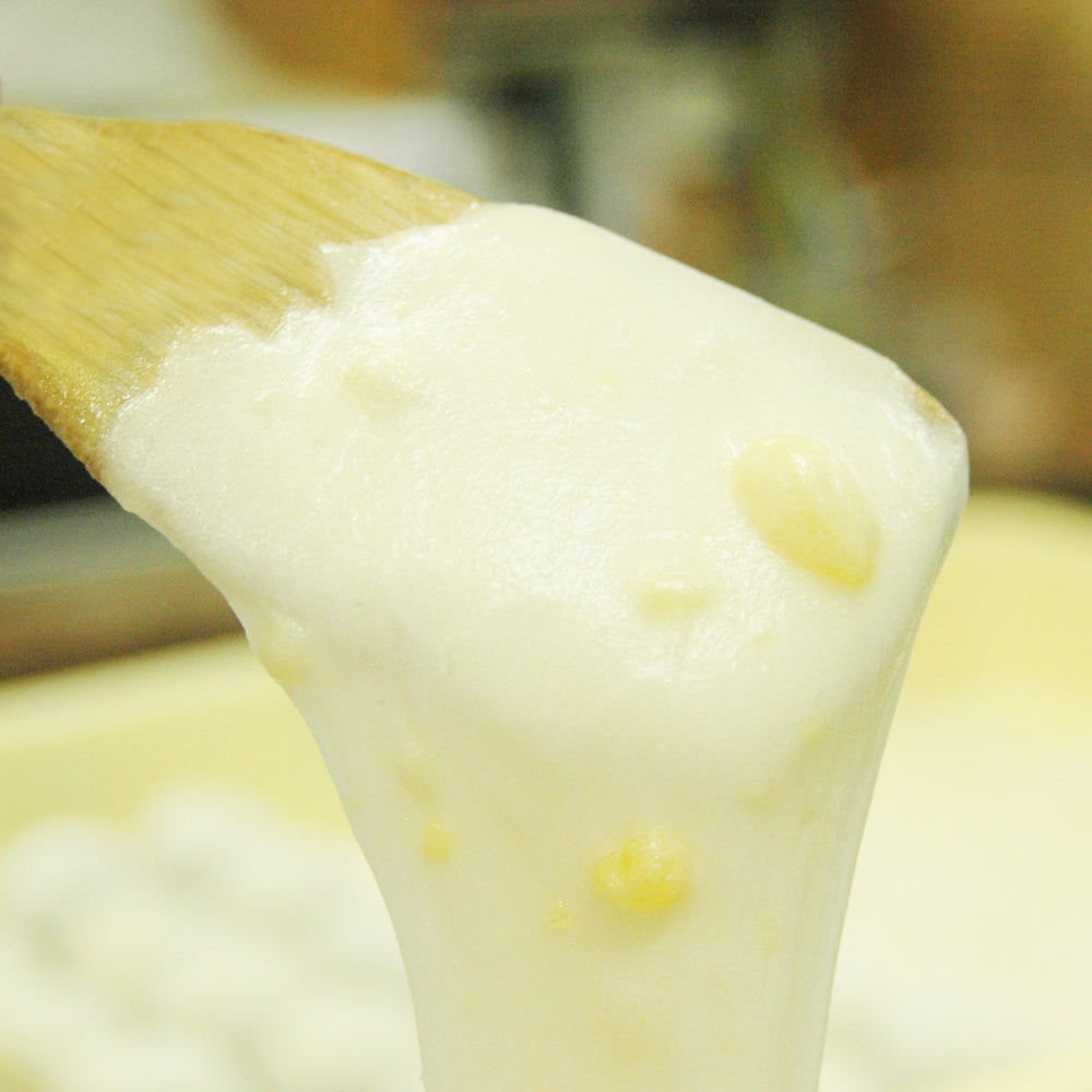 秋栗のみづき餅　～ふわっとした自家製の極上和栗を包んだお菓子～　