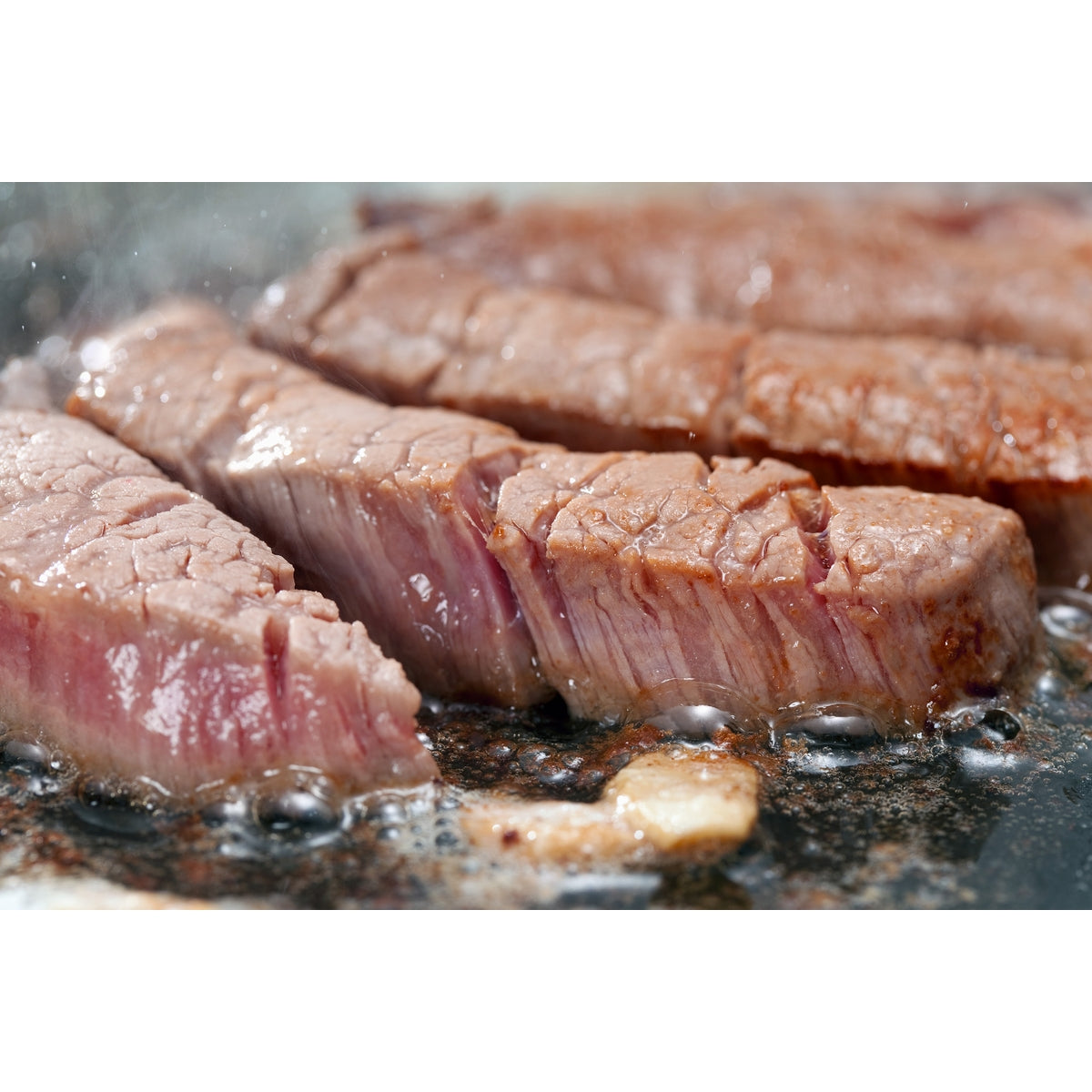 【セット割で440円おトク！】 縁起の良い紅白セット 【2つの味が堪能できる】オリーブ牛 ランプ(約140ｇ×2枚)＆ロース(約150ｇ×2枚) / ステーキ用