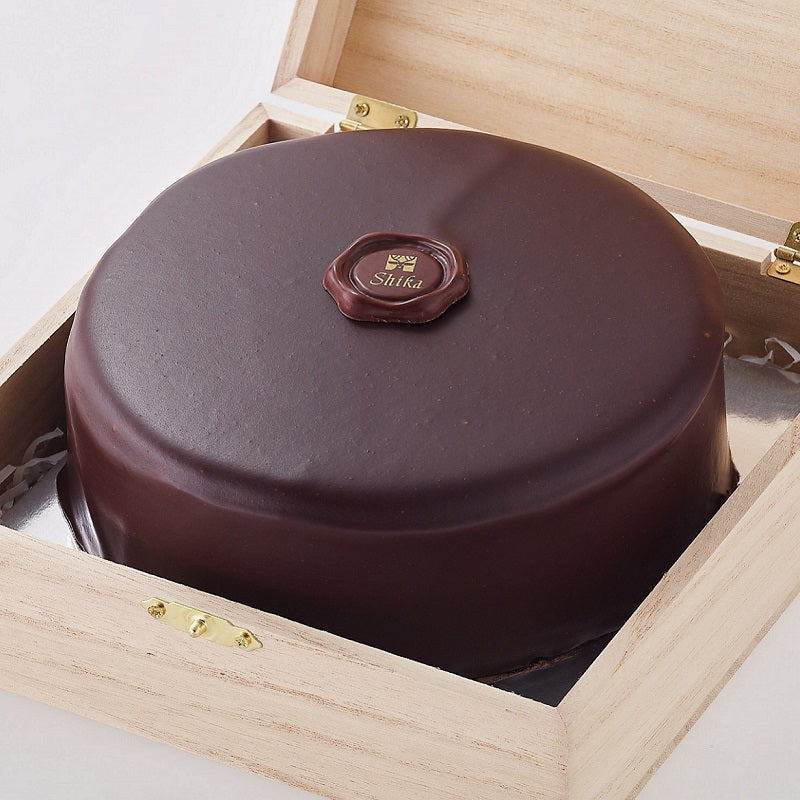 【ザッハトルテ15cmホール（５号）】木箱入り　誕生日　プレゼント　母の日　父の日　ギフト　お取り寄せ　★大人の贅沢スイーツ