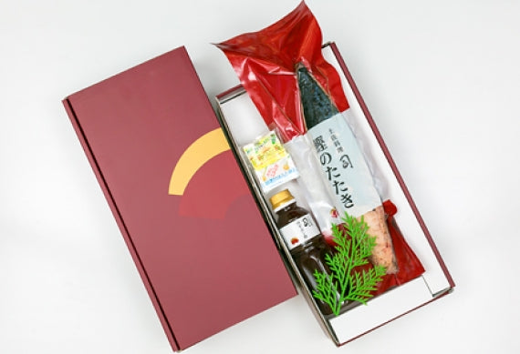 土佐料理 司「鰹のたたき1本入り(３人前）」かつおのたたき　カツオのたたき　タタキ　炭火焼　戻り鰹　高知　土佐　一本釣り　冷凍　 ギフト　プレゼント　(221167)【カニ・鮮魚・魚介類】