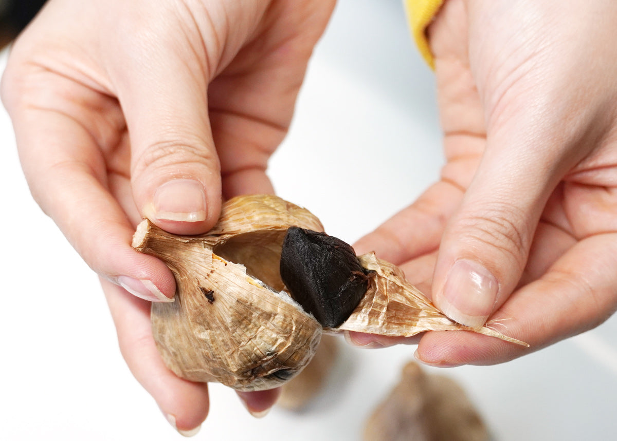 【他の商品にちょい足しで送料無料】黒にんにくのチカラ！毎日の 元気習慣に！★黒にんにく（1玉）★