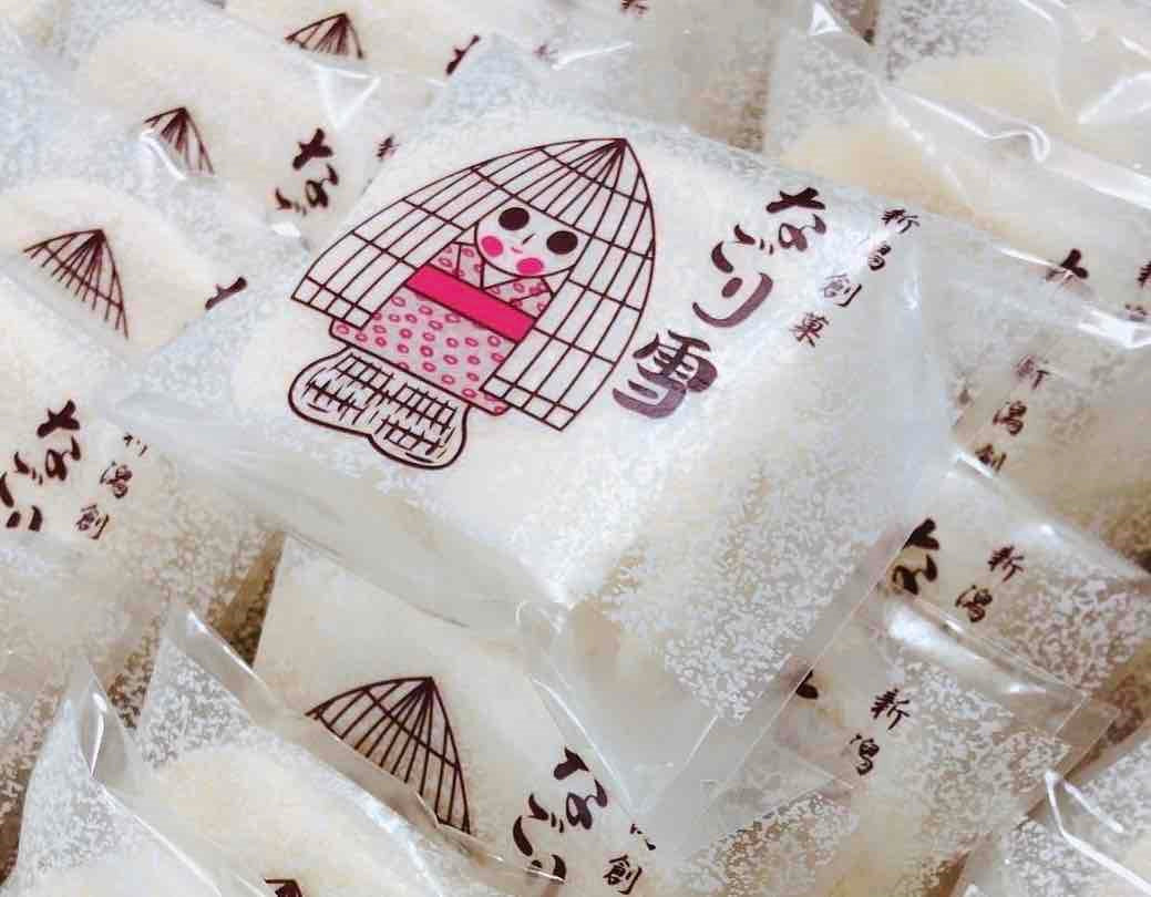 なごり雪12個入　送料込み　●冷凍の商品です　日本ギフト大賞2018新潟賞を受賞しました　ドラマで使用されました　新潟　お土産　ギフト　贈り物　米粉　ヤスダヨーグルト　ミニロールケーキ　フロマージュ　チーズクリーム　お菓子　洋菓子　スイーツ
