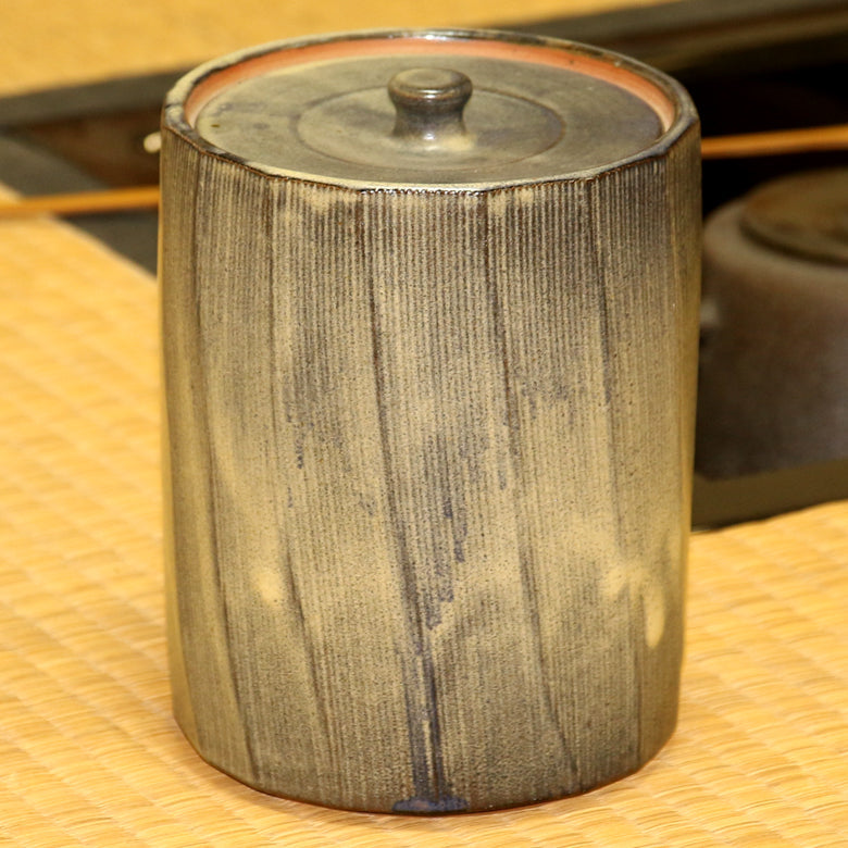 水指 面取糠釉水指