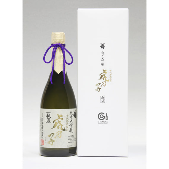 【ワイングラスでおいしい日本酒アワード2024　金賞受賞】純米大吟醸　千代寿虎屋の虎乃子　0.72L（専用カートン箱入り）【ご贈答】【酒・ジュース・飲料】