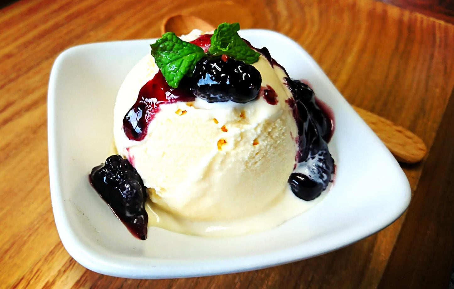 群馬県下仁田産 有機 マルベリー【桑の実】（1㎏）【数量限定】【有機JAS】有機栽培の完熟桑ベリーを冷凍でお届けします。