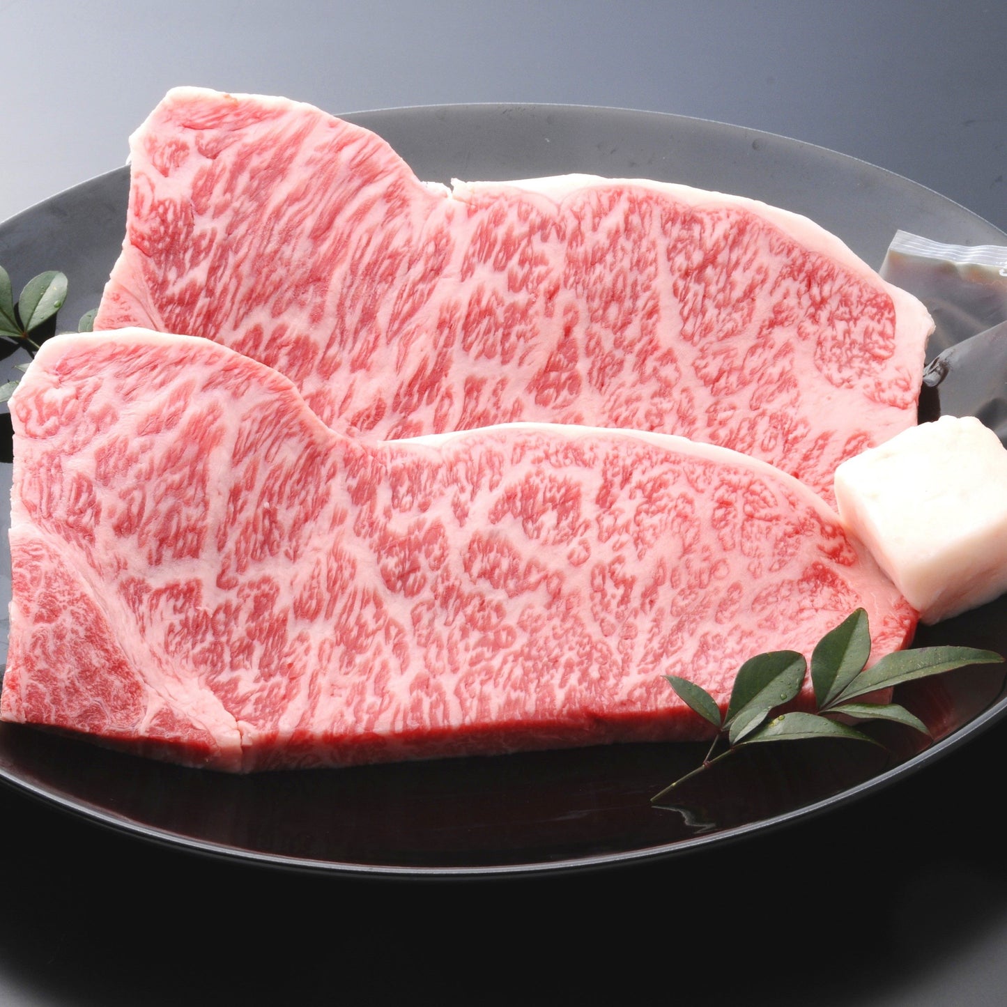 【近江牛の牝牛専門店】サーロインステーキ 170g 2枚（北海道・沖縄送料別途880円）【お歳暮】